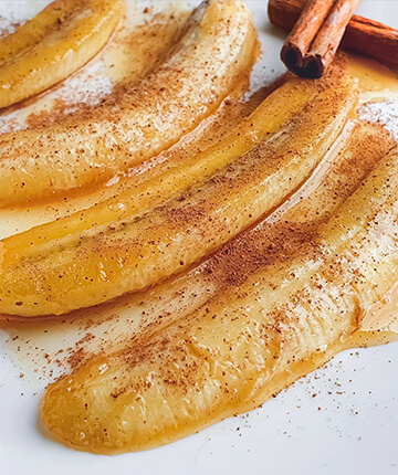 Grillbanane mit Erdnüssen