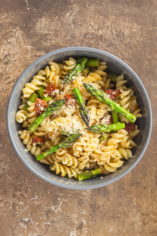 Pasta mit grünen Spargeln